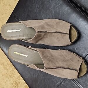 Cloudwalker Faux Suede Platform Comfortable Slides Sz 11W